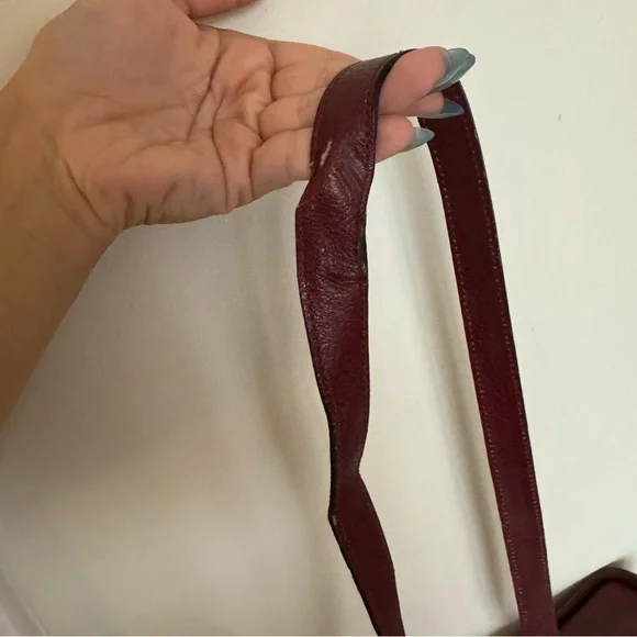 Vintage Valentino Burgundy Bag - Picture 5 of 9